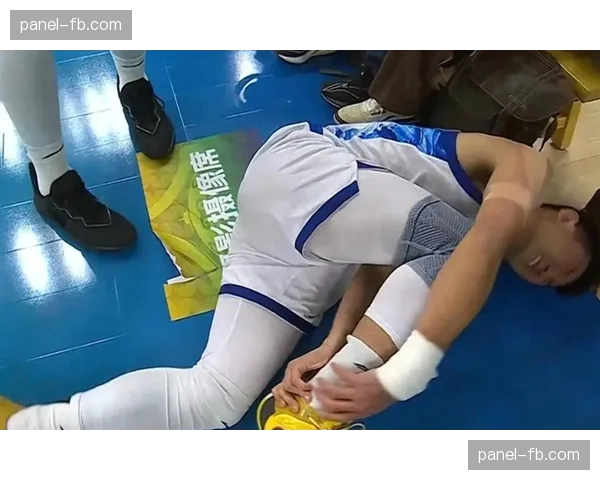 孙铭徽距腓前韧带撕裂，常规赛基本报销