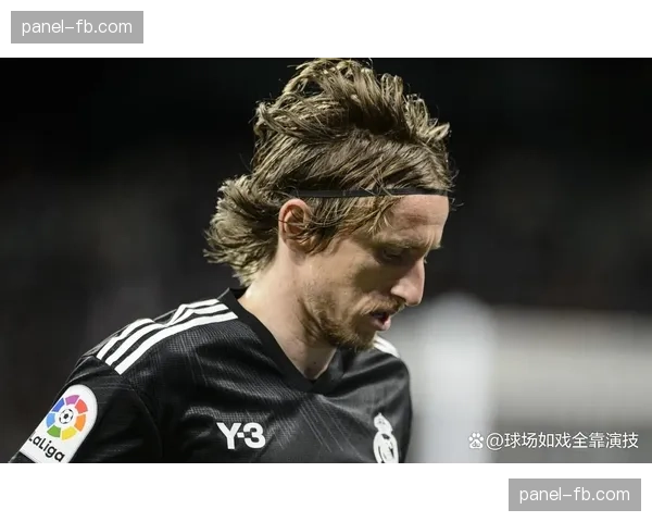 战术复盘：巴萨如何应对皇马中场的菱形切割