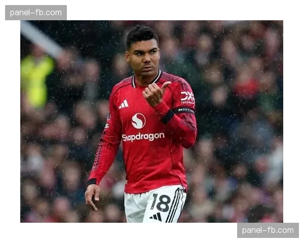 官方:里昂中场卡克雷因累计黄牌停赛,将缺席下轮联赛 官方:里昂中场卡克雷因累计黄牌停赛,将缺席下轮联赛