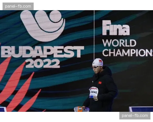 战报：英国游泳锦标赛，安娜·霍普金女子200米自由泳夺冠并达世锦赛A标